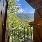Uria Apartman Gavín