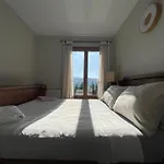 Uria Apartman Gavín