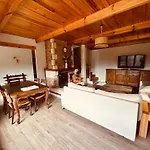 Apartment Uria Gavin