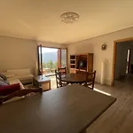 Uria Apartment *