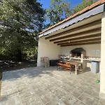 Uria Apartment *