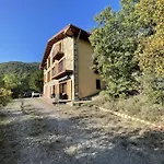 Apartment Uria Gavin