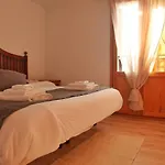Uria Apartment Gavin