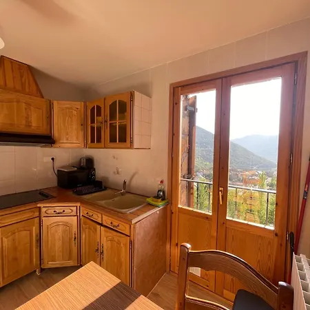 Uria - Ubicacion Perfecta, Rodeado De Naturaleza, Vistas Espectaculares Apartamento *