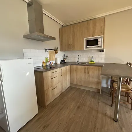 Uria Apartment Gavin