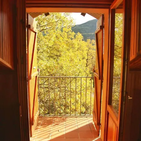 Uria Apartment *