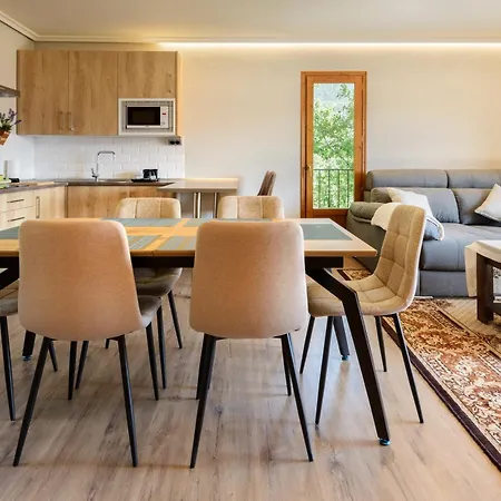 Uria Apartment *