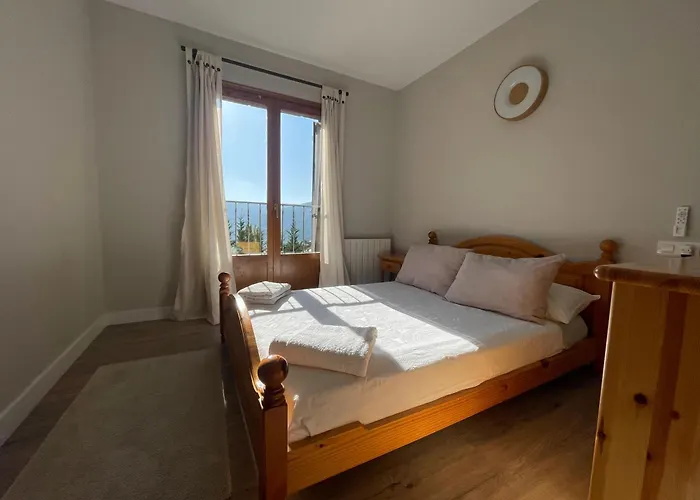 Uria - Ubicacion Perfecta, Rodeado De Naturaleza, Vistas Espectaculares *